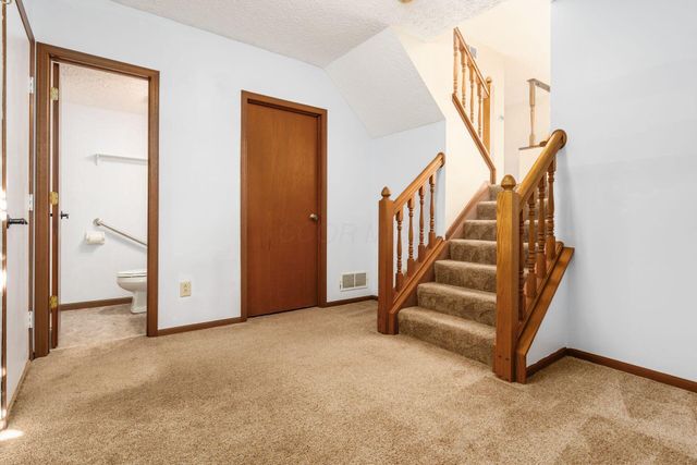 3894 Maidens Larne Drive, Columbus, OH 43221