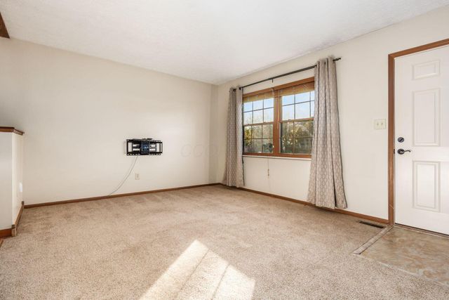 3894 Maidens Larne Drive, Columbus, OH 43221