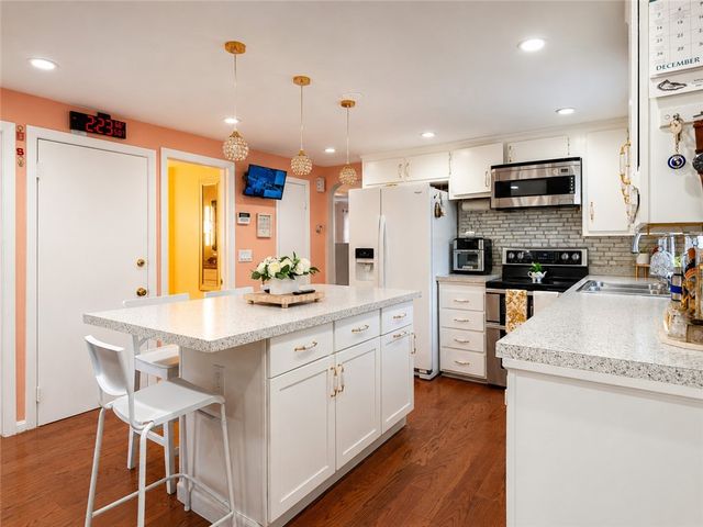 150 Woodbury Street, Pawtucket, RI 02861