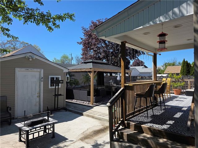 150 Woodbury Street, Pawtucket, RI 02861
