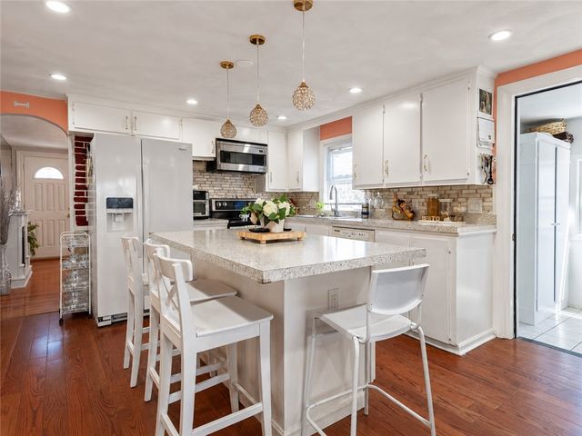 150 Woodbury Street, Pawtucket, RI 02861