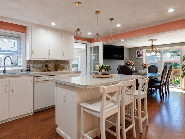 150 Woodbury Street, Pawtucket, RI 02861