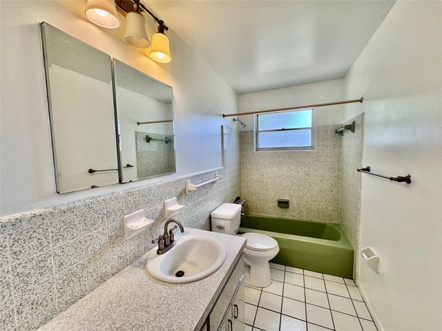1203 SE 8th Ave, Okeechobee, FL 34974