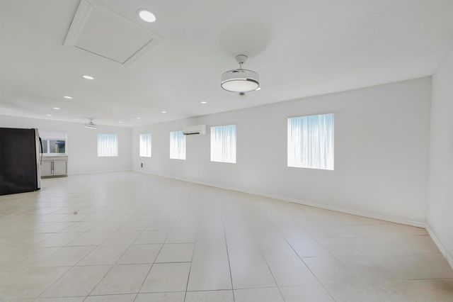 2882 SW Cape Breton Drive, Port St Lucie, FL 34953