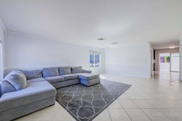 2882 SW Cape Breton Drive, Port St Lucie, FL 34953