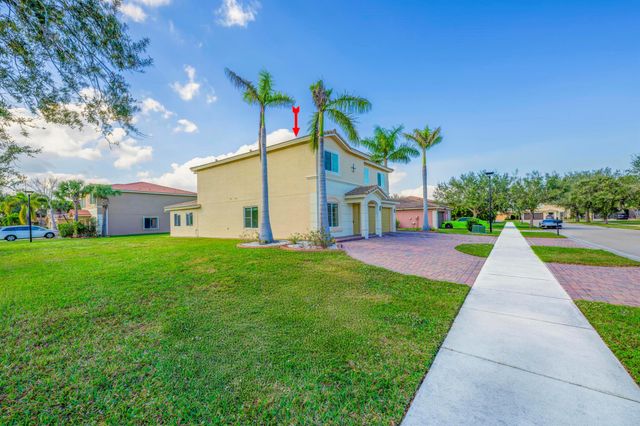 2882 SW Cape Breton Drive, Port St Lucie, FL 34953