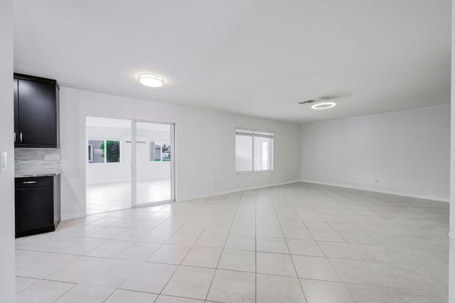 2882 SW Cape Breton Drive, Port St Lucie, FL 34953