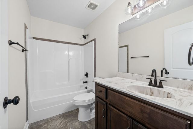 1708 Spring Haven Dr, Clarksville, TN 37042