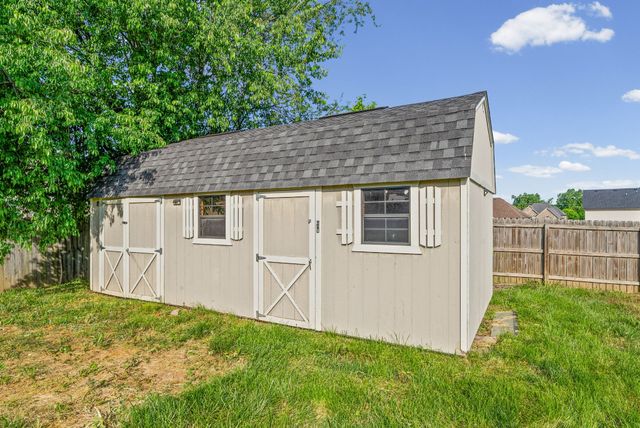 1708 Spring Haven Dr, Clarksville, TN 37042