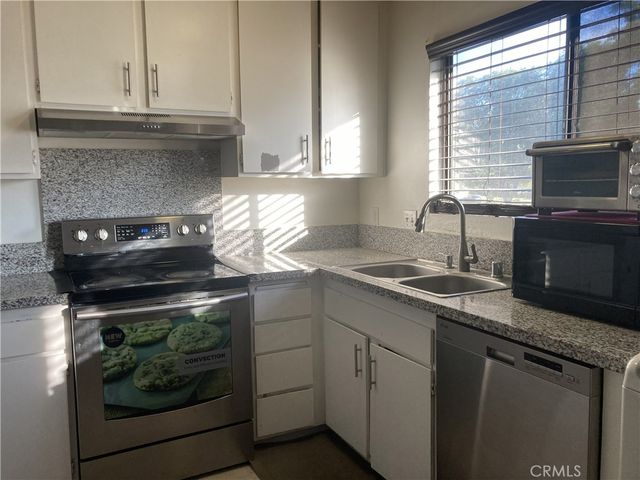 192 Streamwood, Irvine, CA 92620