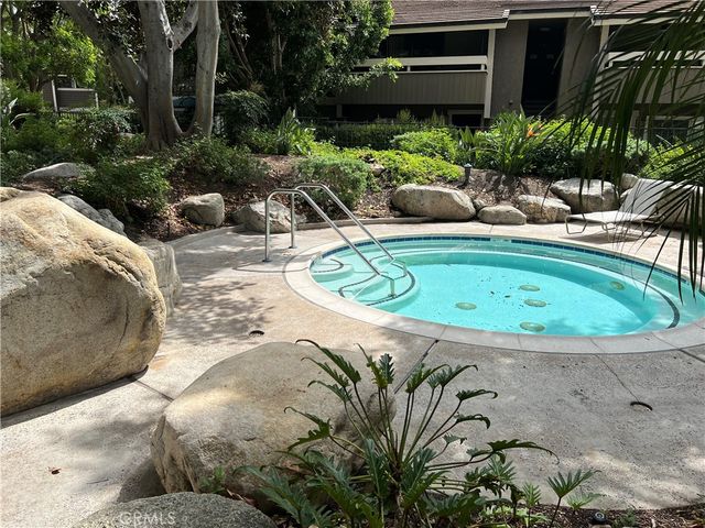 192 Streamwood, Irvine, CA 92620