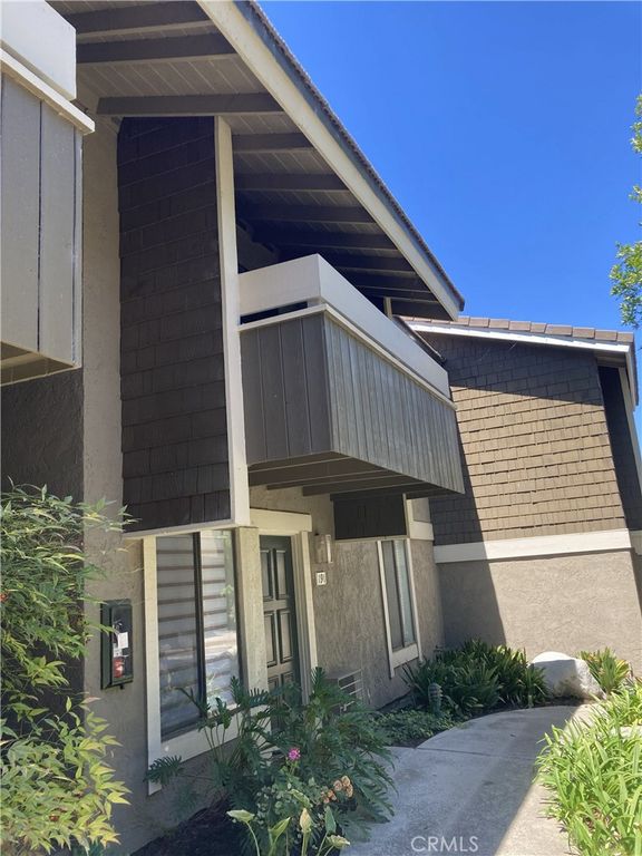 192 Streamwood, Irvine, CA 92620