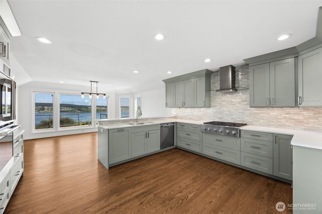 1529 13th Court, Fox Island, WA 98333