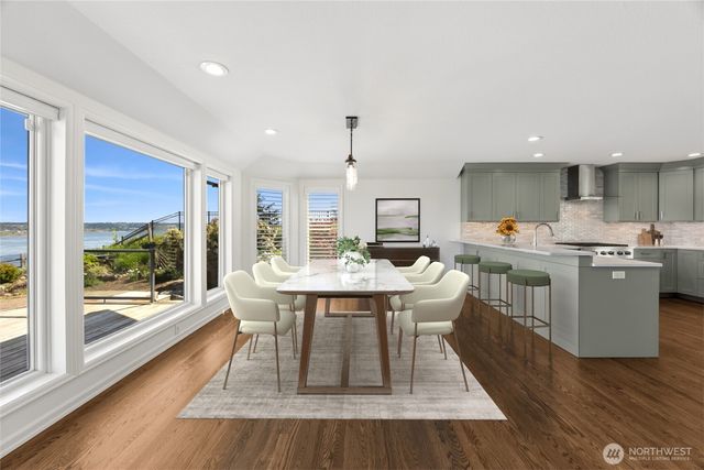 1529 13th Court, Fox Island, WA 98333