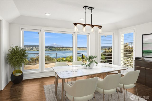 1529 13th Court, Fox Island, WA 98333