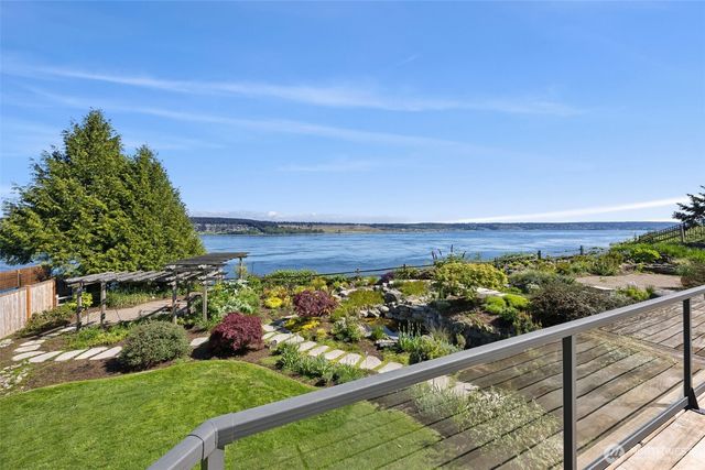 1529 13th Court, Fox Island, WA 98333