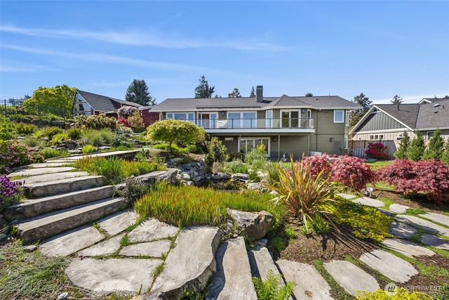 1529 13th Court, Fox Island, WA 98333
