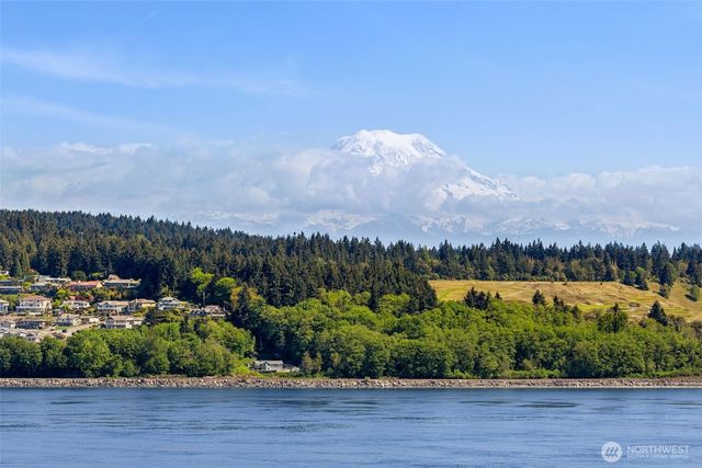1529 13th Court, Fox Island, WA 98333