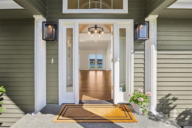 1529 13th Court, Fox Island, WA 98333