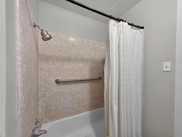 64 County Road 4010, Dayton, TX 77535