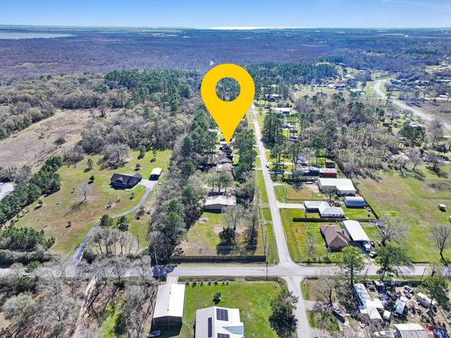 64 County Road 4010, Dayton, TX 77535