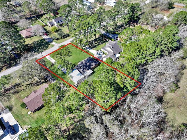 64 County Road 4010, Dayton, TX 77535