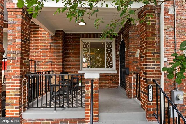5221 2ND ST NW, Washington, DC 20011