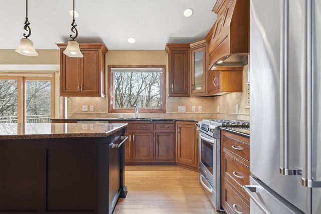 1100 Cherry Court, Burnsville, MN 55306