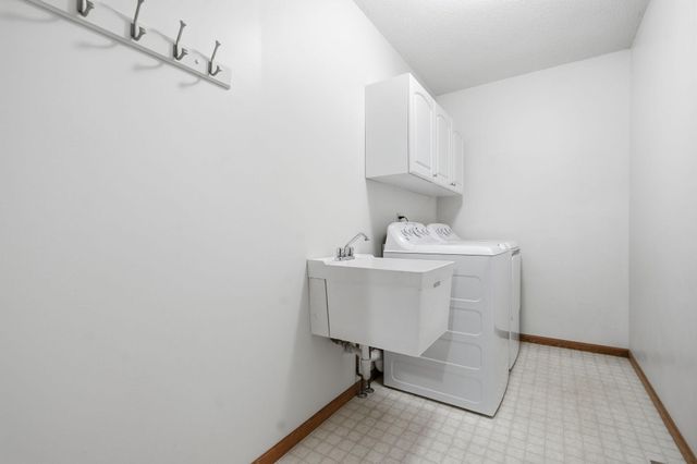 1100 Cherry Court, Burnsville, MN 55306