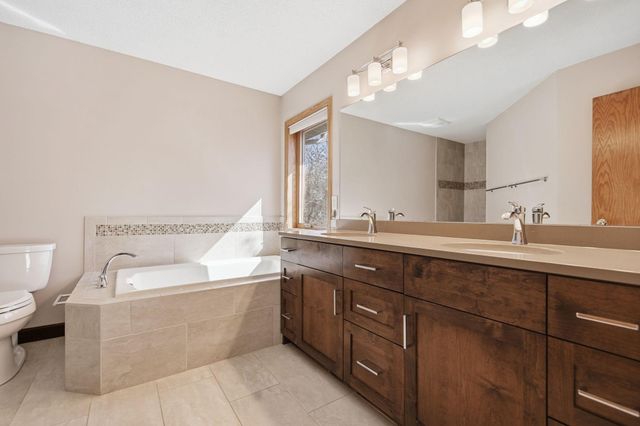 1100 Cherry Court, Burnsville, MN 55306