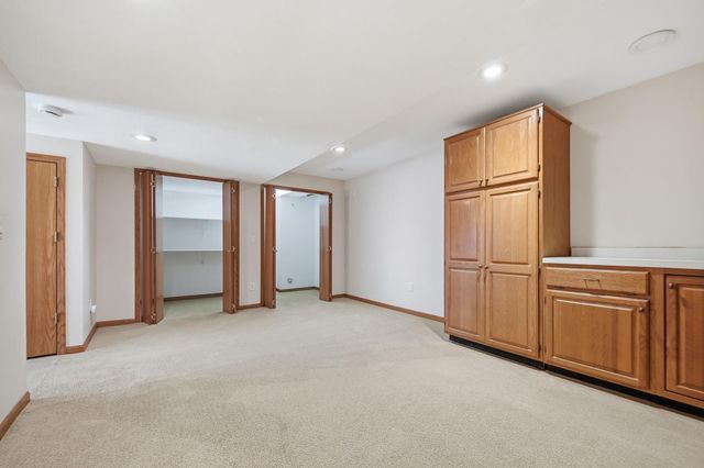 1100 Cherry Court, Burnsville, MN 55306