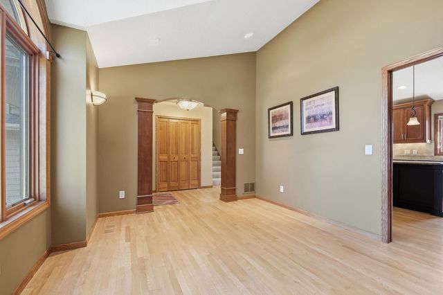 1100 Cherry Court, Burnsville, MN 55306