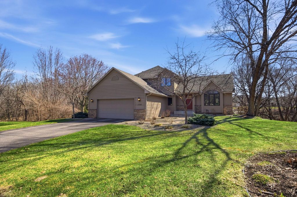 1100 Cherry Court, Burnsville, MN 55306