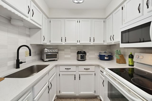 4487 Post Pl Apt 108, Nashville, TN 37205