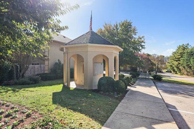 4487 Post Pl Apt 108, Nashville, TN 37205