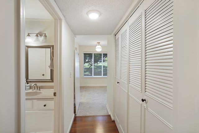4487 Post Pl Apt 108, Nashville, TN 37205