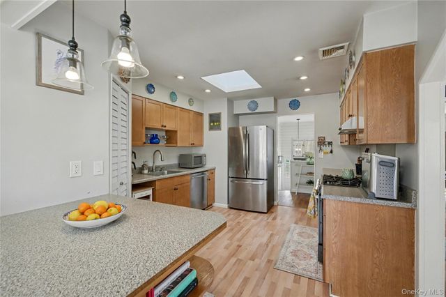 17 Country Lane Drive, Kings Park, NY 11754