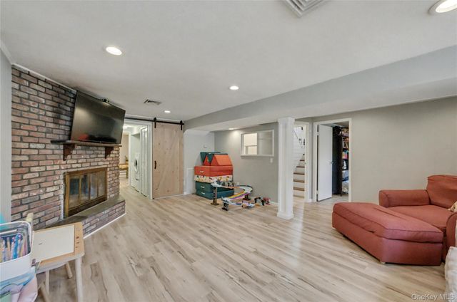 17 Country Lane Drive, Kings Park, NY 11754