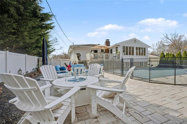 17 Country Lane Drive, Kings Park, NY 11754