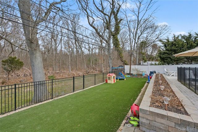 17 Country Lane Drive, Kings Park, NY 11754