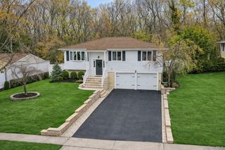 17 Country Lane Drive, Kings Park, NY 11754