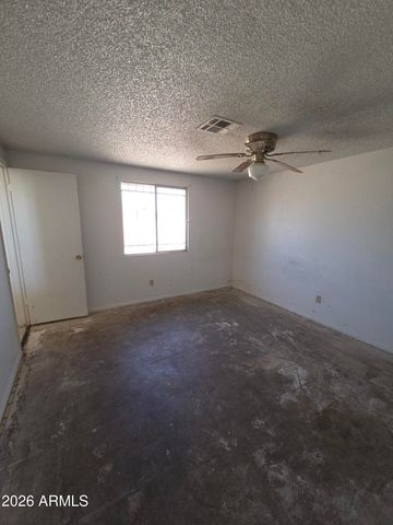 1910 N 42ND Drive, Phoenix, AZ 85009