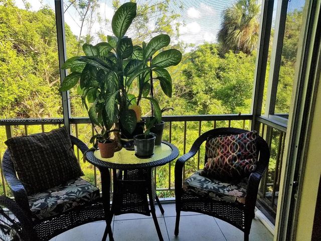 961 NW 45th Street 6, Deerfield Beach, FL 33064