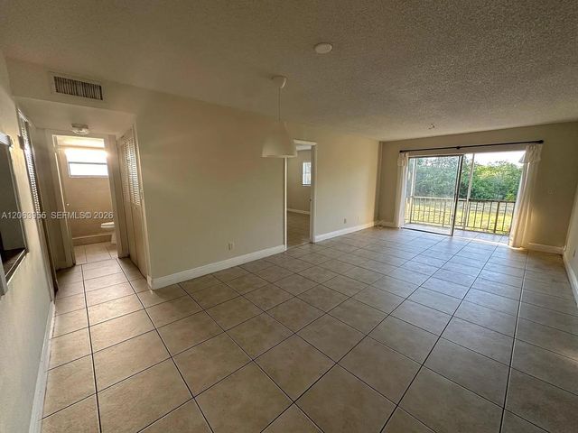 961 NW 45th Street 6, Deerfield Beach, FL 33064