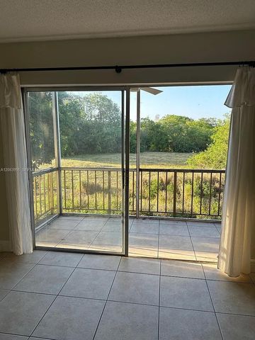 961 NW 45th Street 6, Deerfield Beach, FL 33064