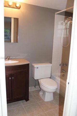 961 NW 45th Street 6, Deerfield Beach, FL 33064