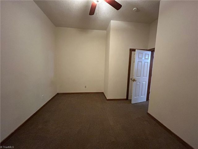 1439 King Charles Drive, Clemmons, NC 27012