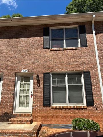 1439 King Charles Drive, Clemmons, NC 27012