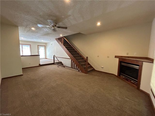 1439 King Charles Drive, Clemmons, NC 27012