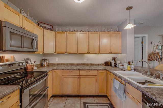12213 Younker Road, Potosi, MO 63664